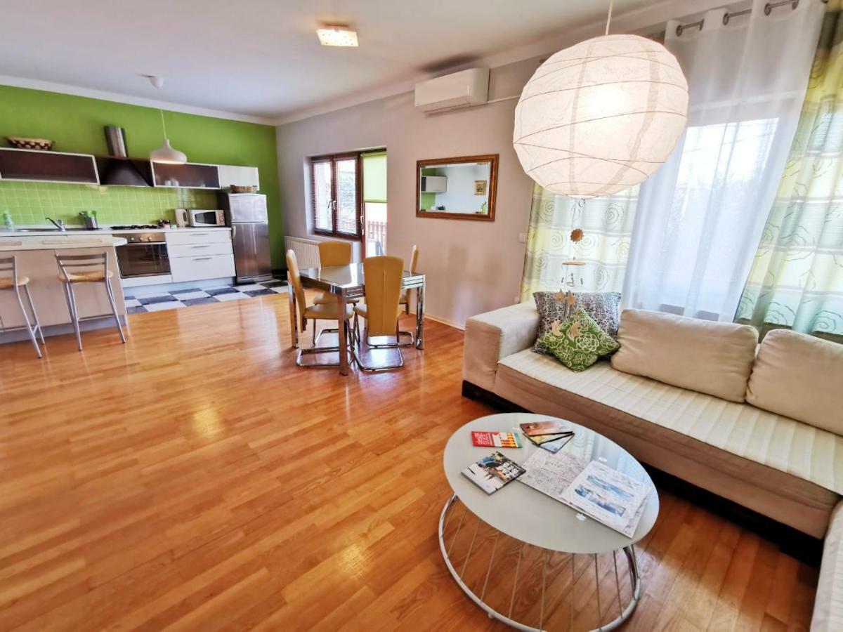 Apartment Arena